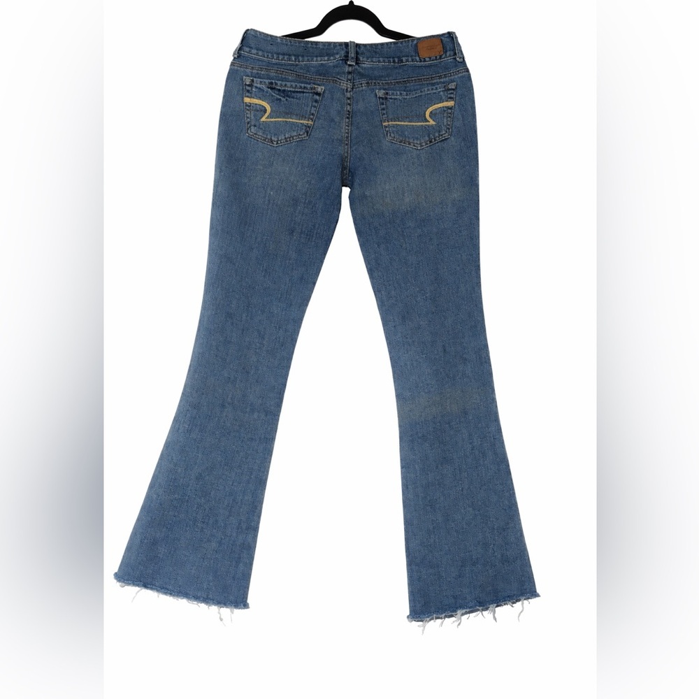 ✨ American Eagle Artist Bootcut Jeans Size 4 Raw Hem Distressed ✨ - Picture 2 of 15